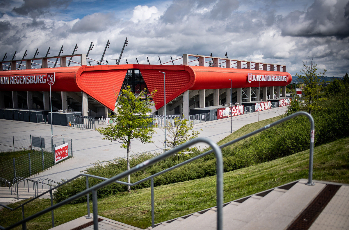 Auswärtsspiel in Regensburg: Vorverkauf ab Mittwoch