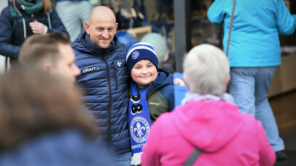 City-Fanshop feiert einjähriges Jubiläum