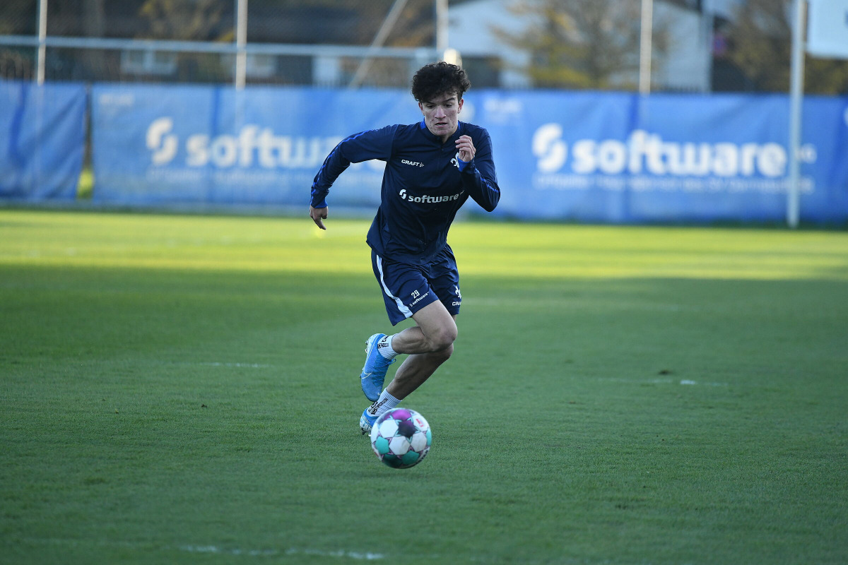 SV 98 verleiht Crosthwaite nach Koblenz