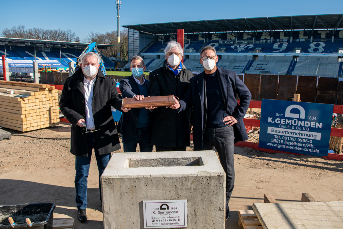 Darmstadt und SV 98 legen Grundstein für Bau der Haupttribüne