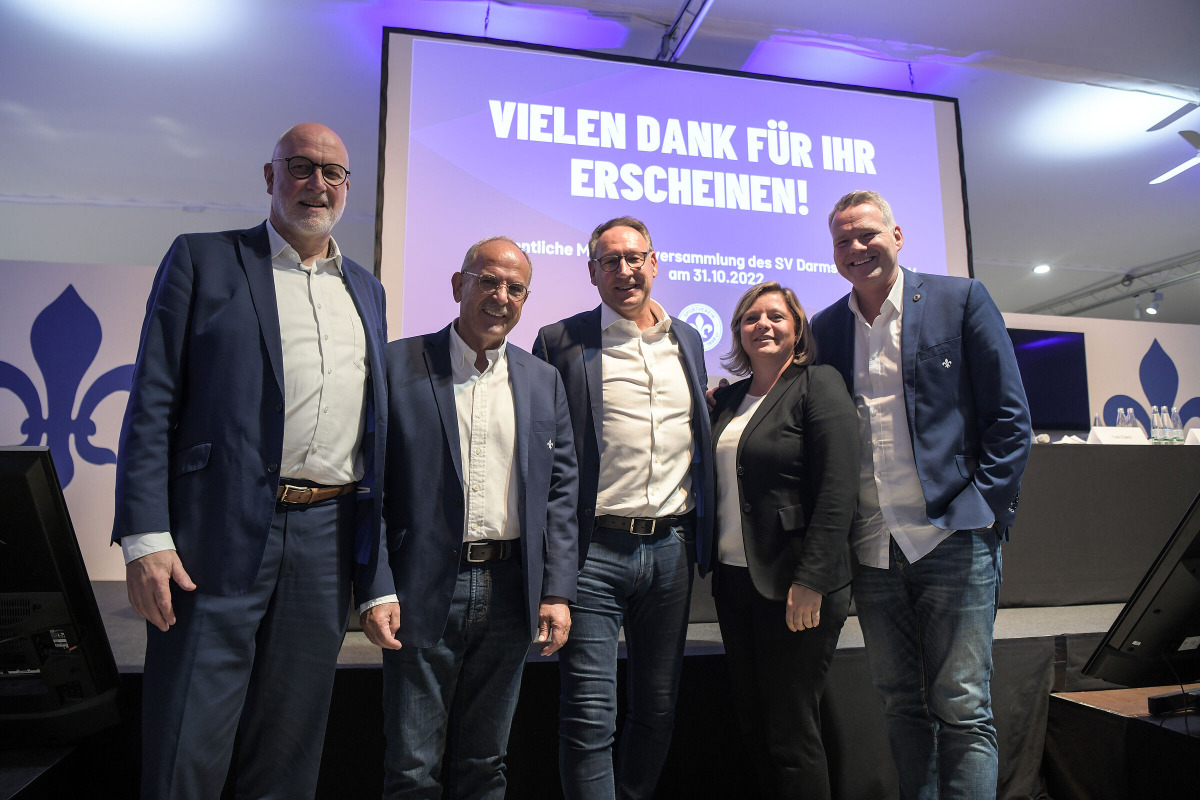 Präsidium mit großer Mehrheit wiedergewählt