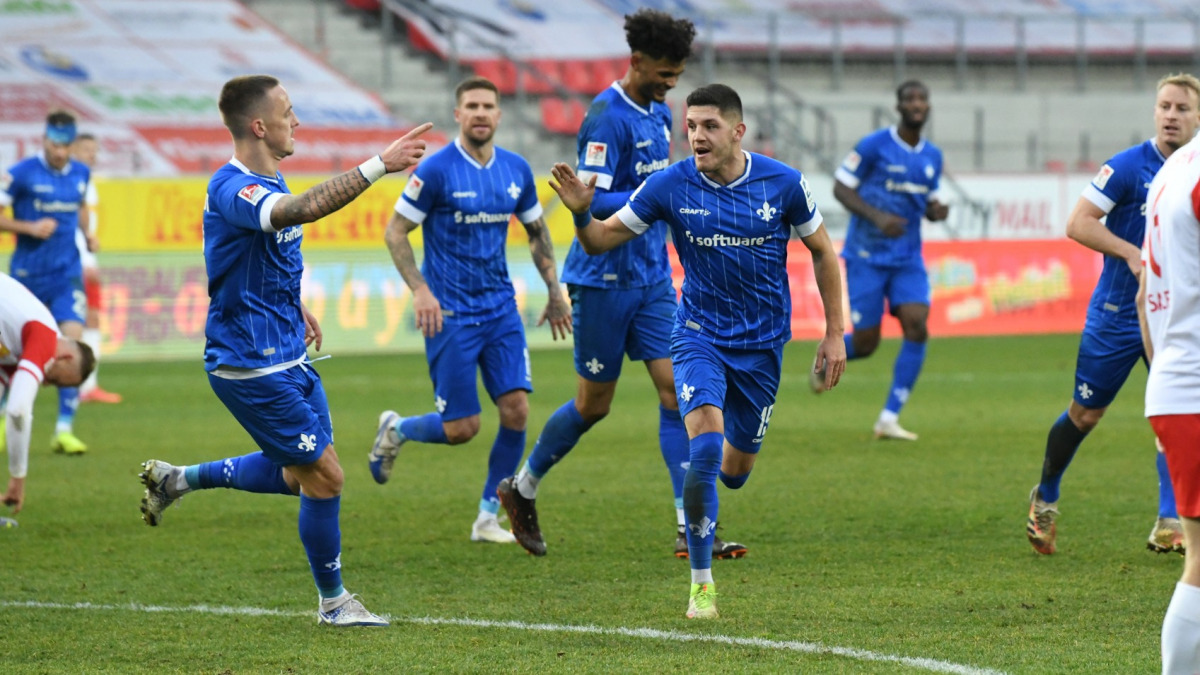 Perfekter Jahresausklang: Auswärtssieg!