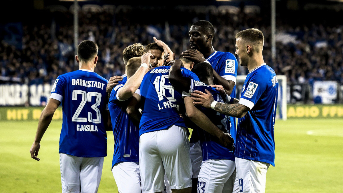 Lilien schlagen Aue! SV 98 verbessert Ausgangsposition