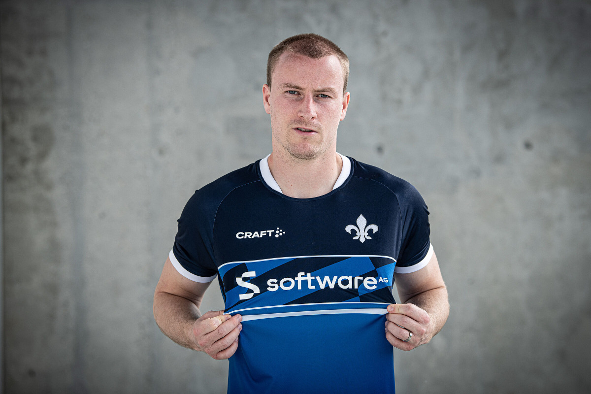 Mit Lilien-Brustring: Das ist unser neues Heimtrikot!