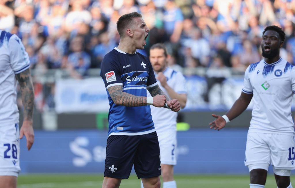 Phillip Tietz jubelt über einen Treffer