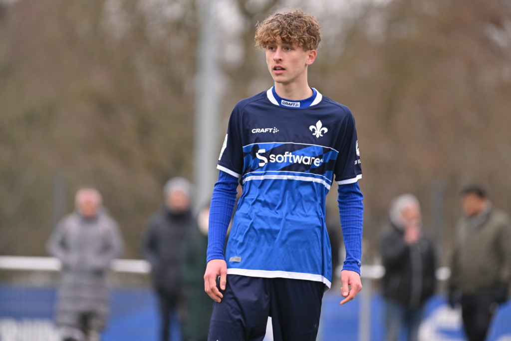 Jugendspieler im Lilien-Trikot