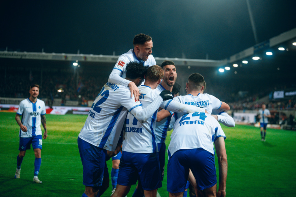 Torjubel nach dem 2:1 gegen den 1. FC Heidenheim