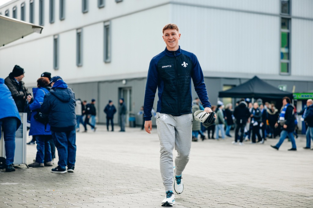 Clemens Riedel bei der Ankunft vor dem Heimspiel gegen Wolfsburg