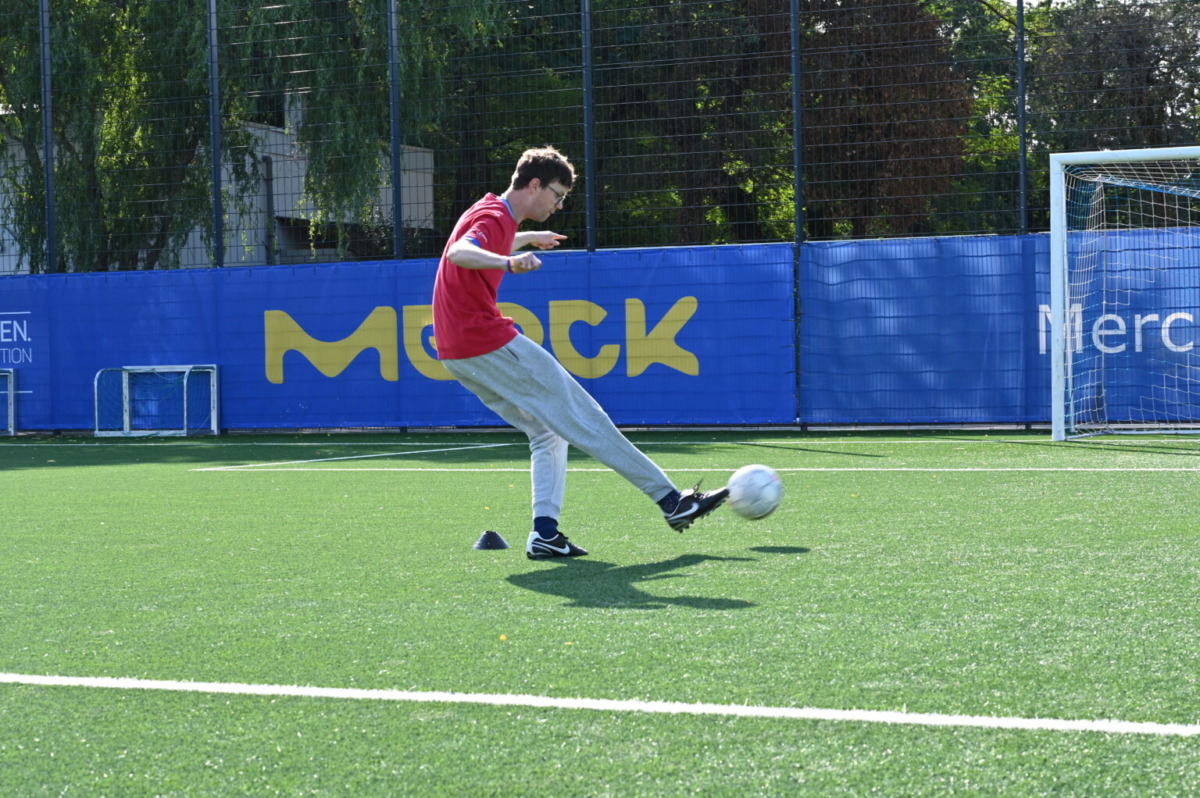 19 Athleten, 2 NLZ Trainer und 6 Tore – ergeben eine erfolgreiche europäische Fußballwoche