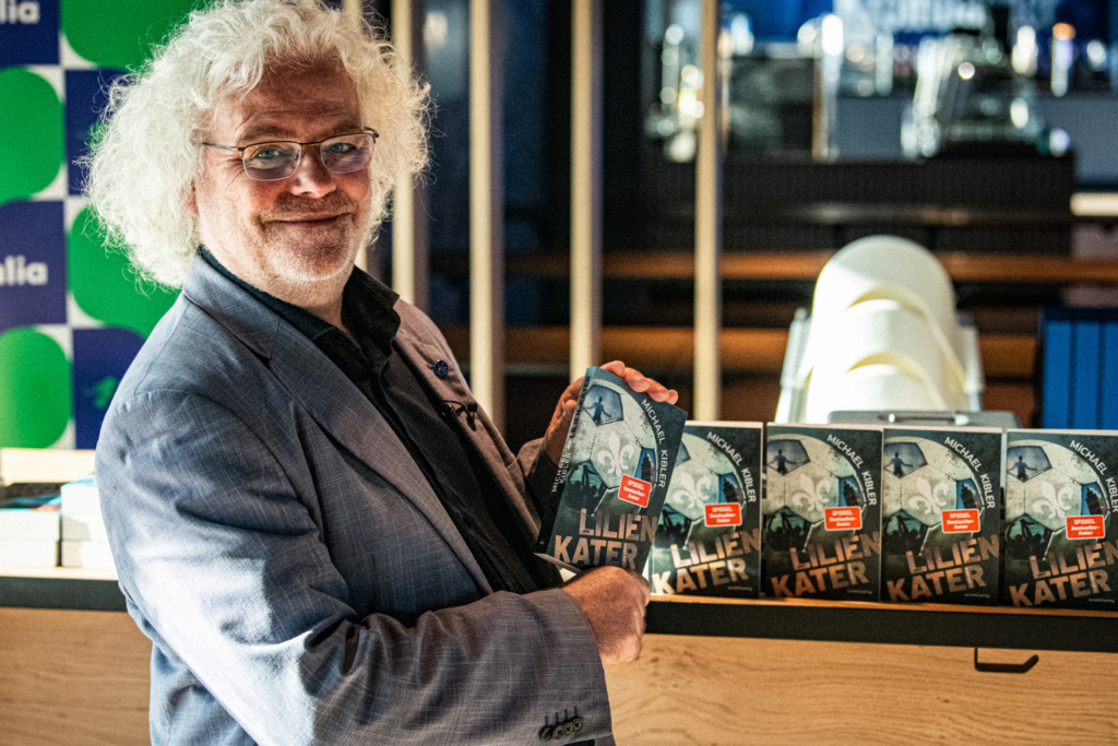 Michael Kibler mit seinem neuen Werk 