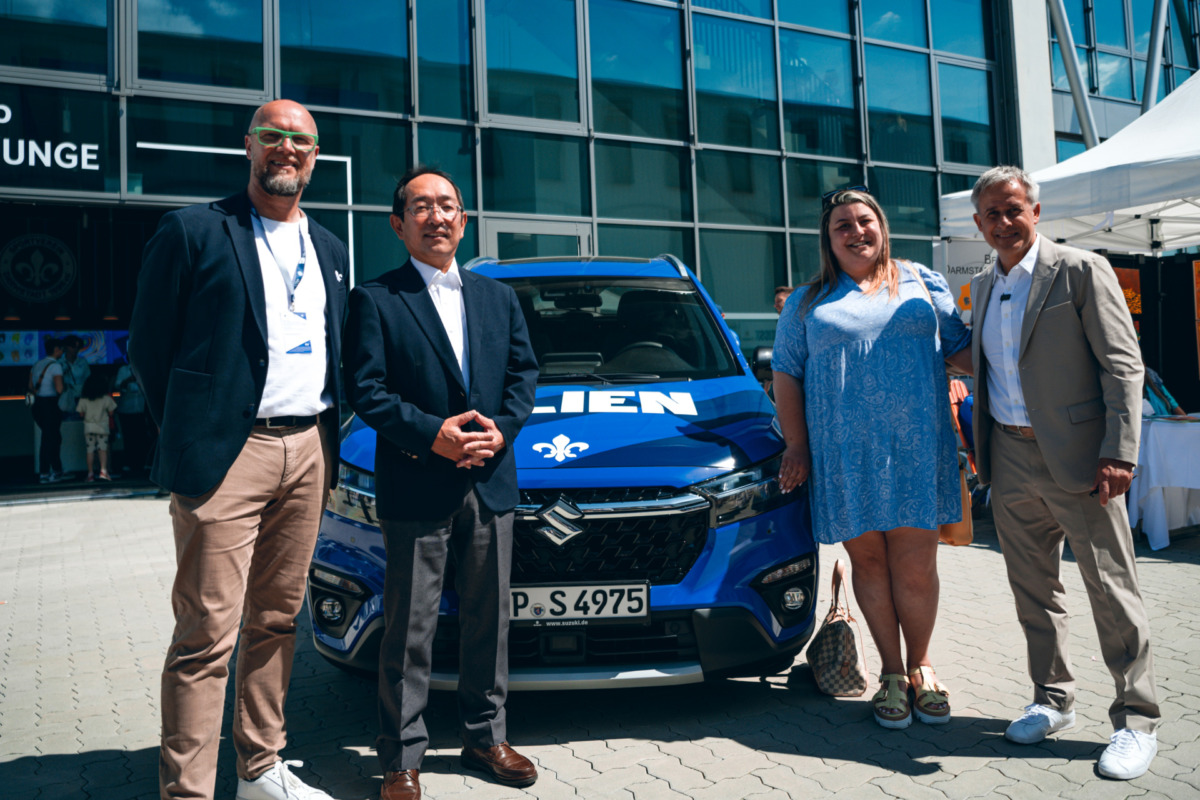 Suzuki S-Cross in Lily design raffled off