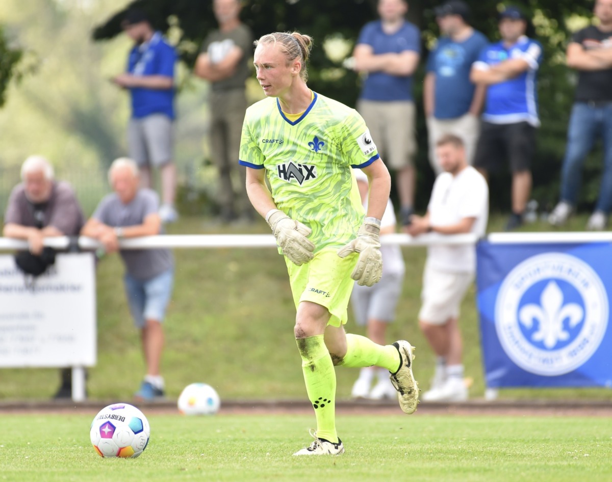 U21’s secure another point