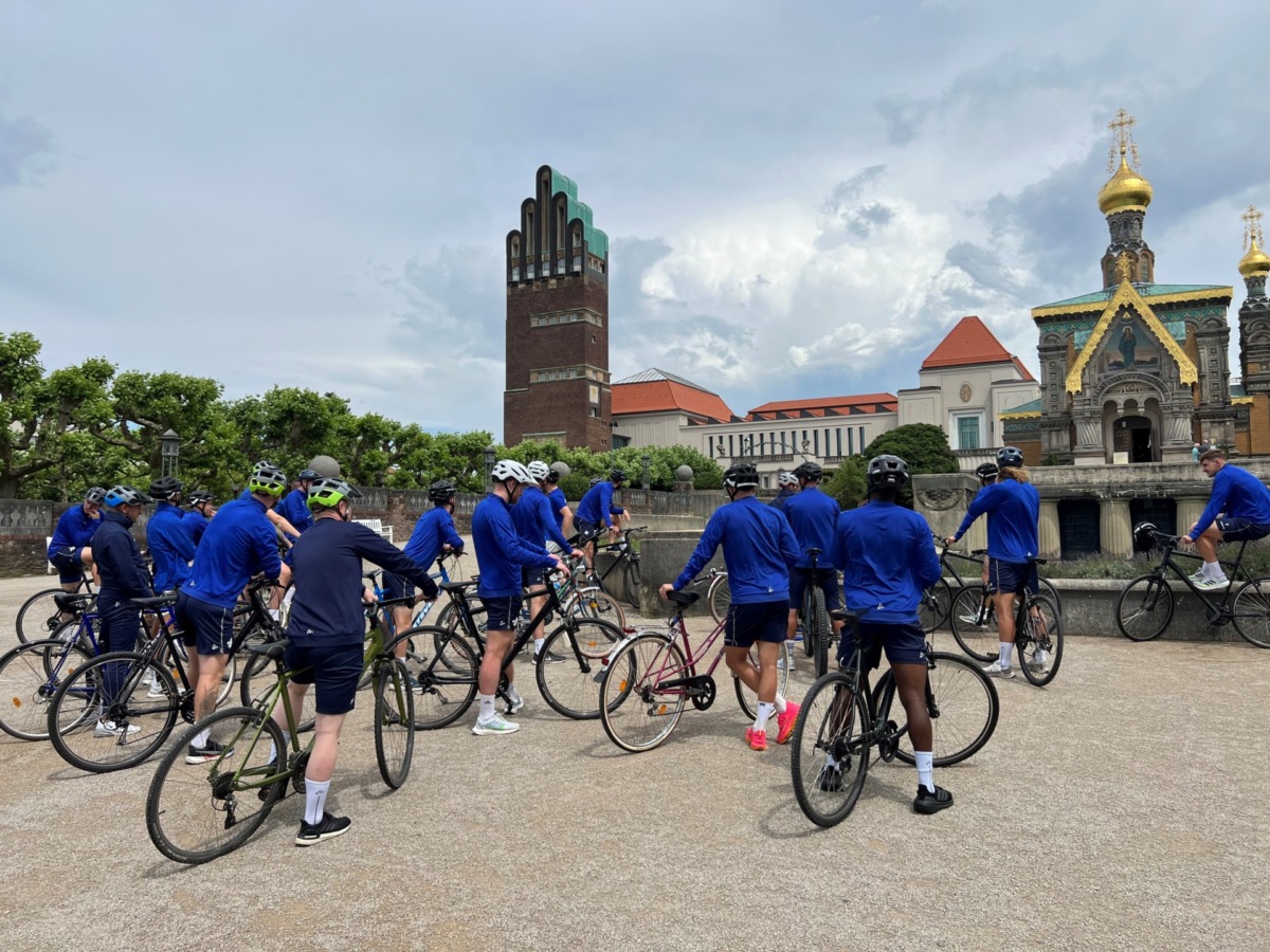 On a city tour: Lilies explore Darmstadt and Lily history