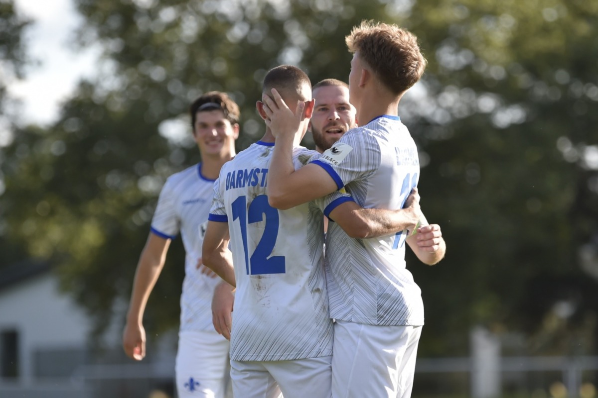 U21 celebrates second win in a row