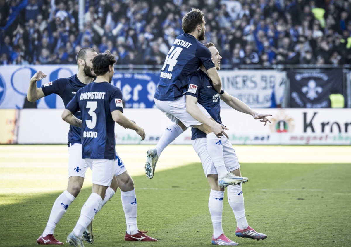 Lilies celebrate their first win of the second half of the season