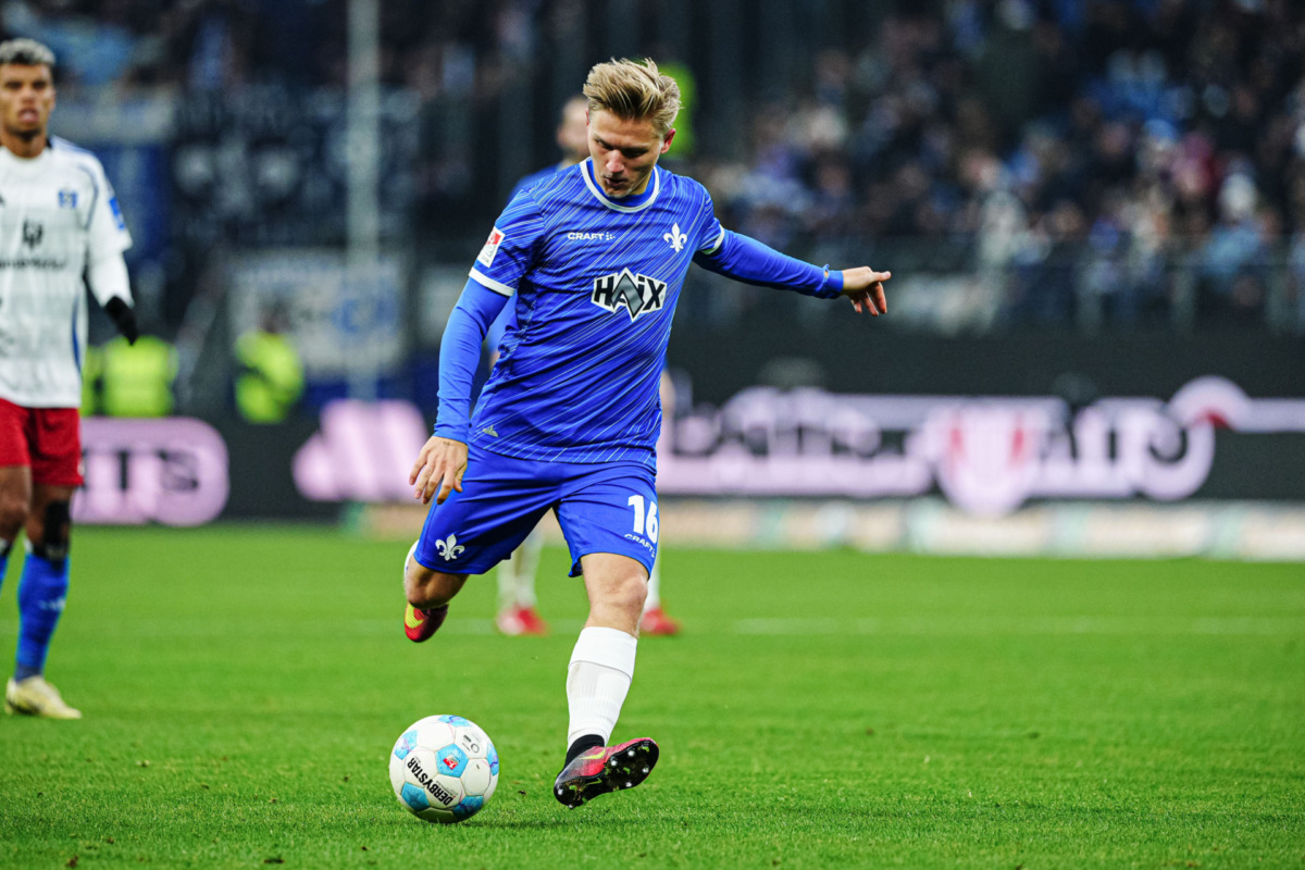 Müller leaves SV 98