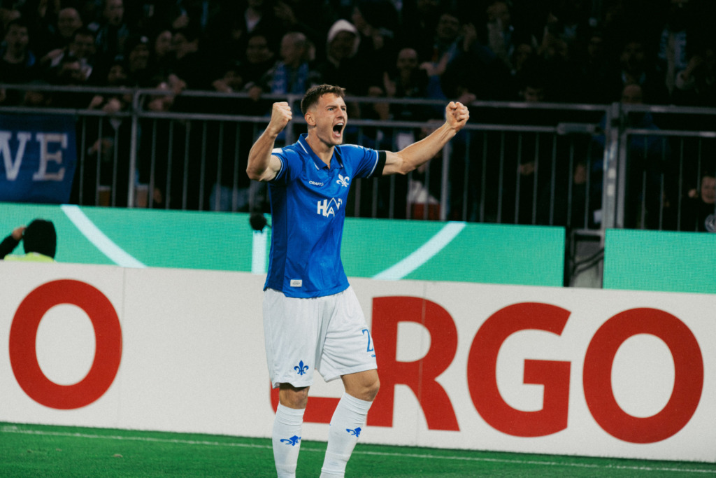 Bartosz Białek am Jubeln