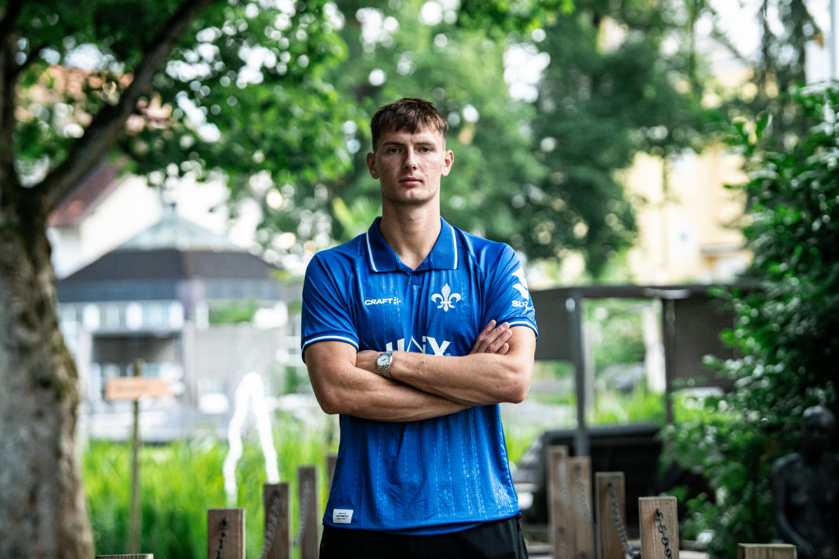 Bialek signs for SV 98