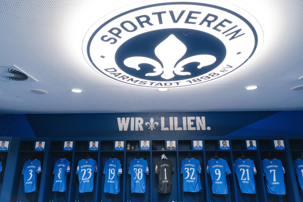 Heimkabine des SV Darmstadt 98 vor dem Spiel gegen den VfL Bochum