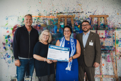 SilberLilien: Scheckübergabe an ANNA