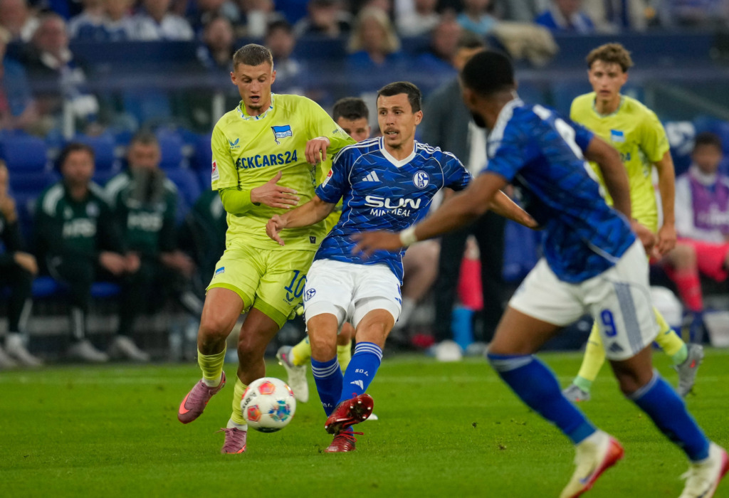 Ron Schallenberg im Einsatz für den FC Schalke 04.