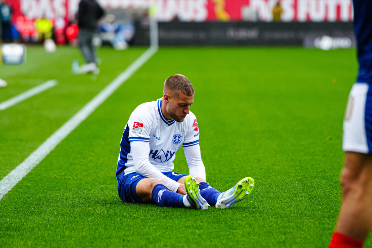 Nürnberger suffers knee injury