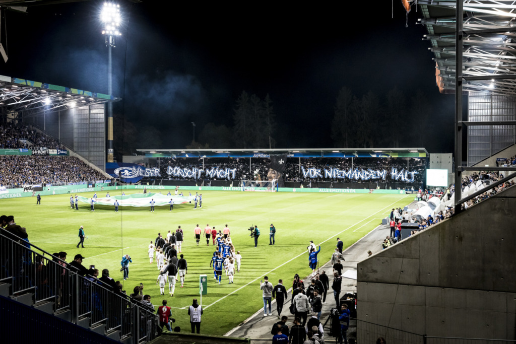 Darmstadt 98 im DFB-Pokal gegen Borussia Mönchengladbach im Herbst 2022.