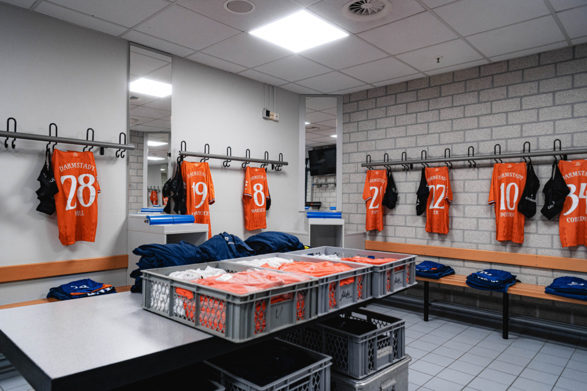 Team News: Bialek replaces ill Lidberg