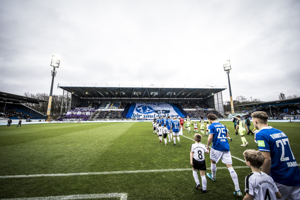 Gegengerade bei Einweihung gegen den VfL Osnabrück