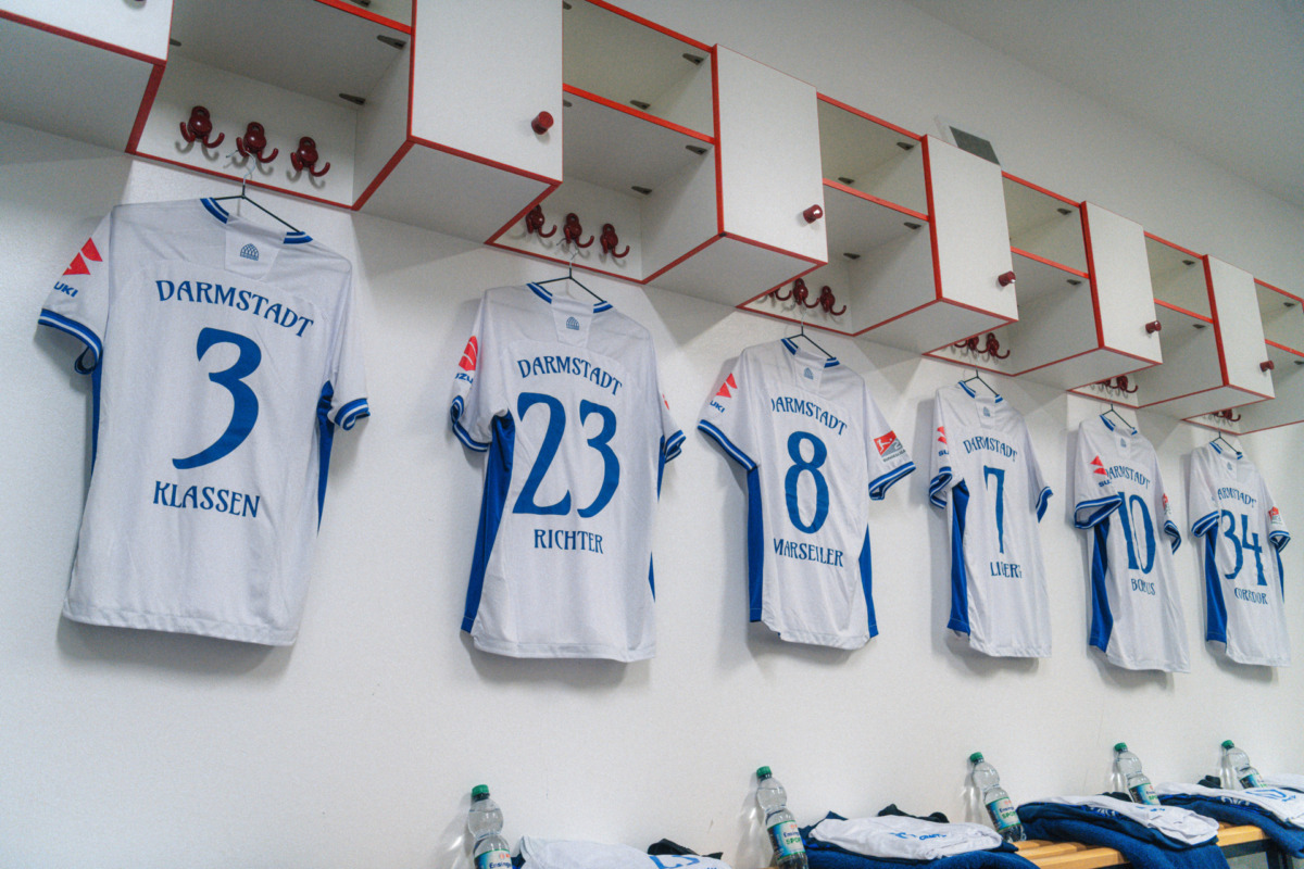 Team News: Starting eleven unchanged