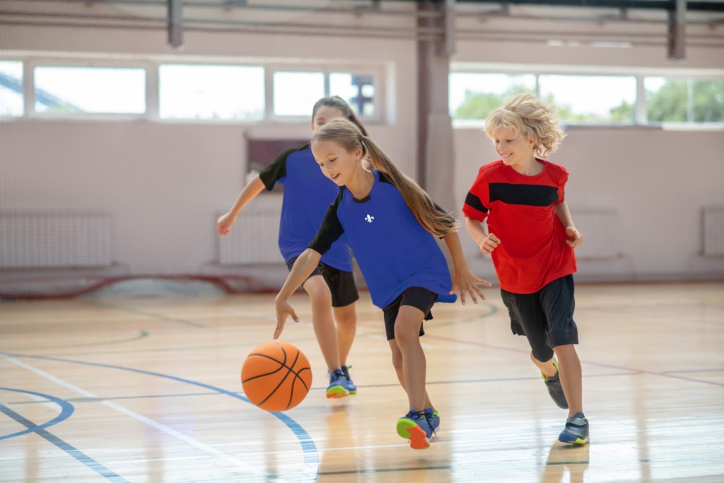 SV 98 Breitensport-Camps Kinder beim Spielen