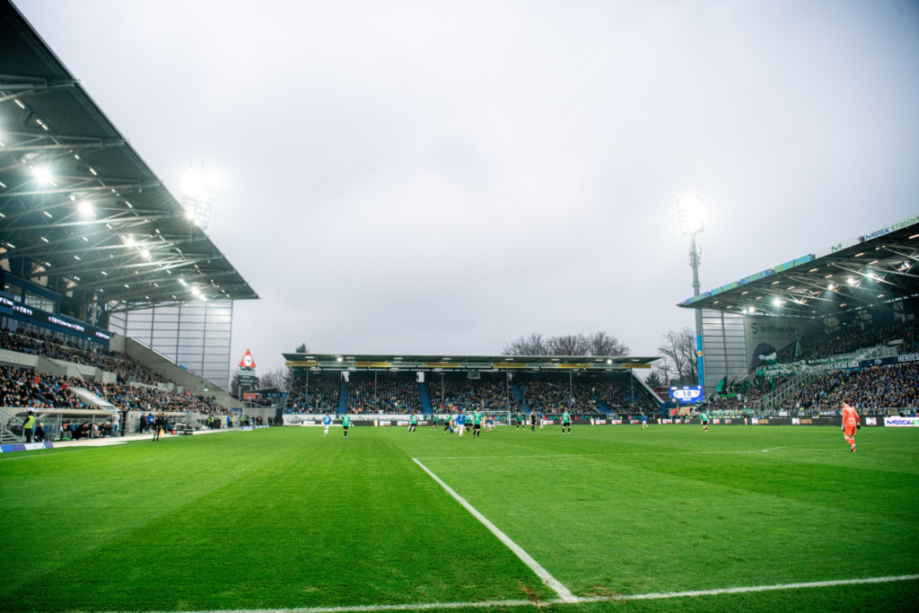 Merck-Stadion am Böllenfalltor