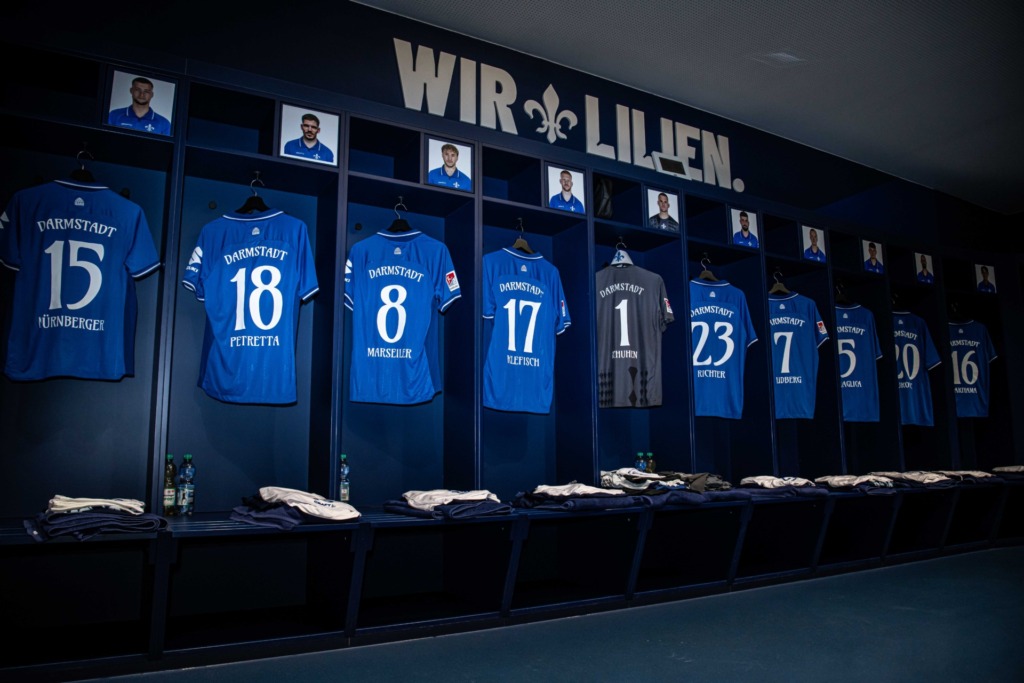 Heimkabine des SV Darmstadt 98 vor dem Duell mit dem 1. FC Nürnberg