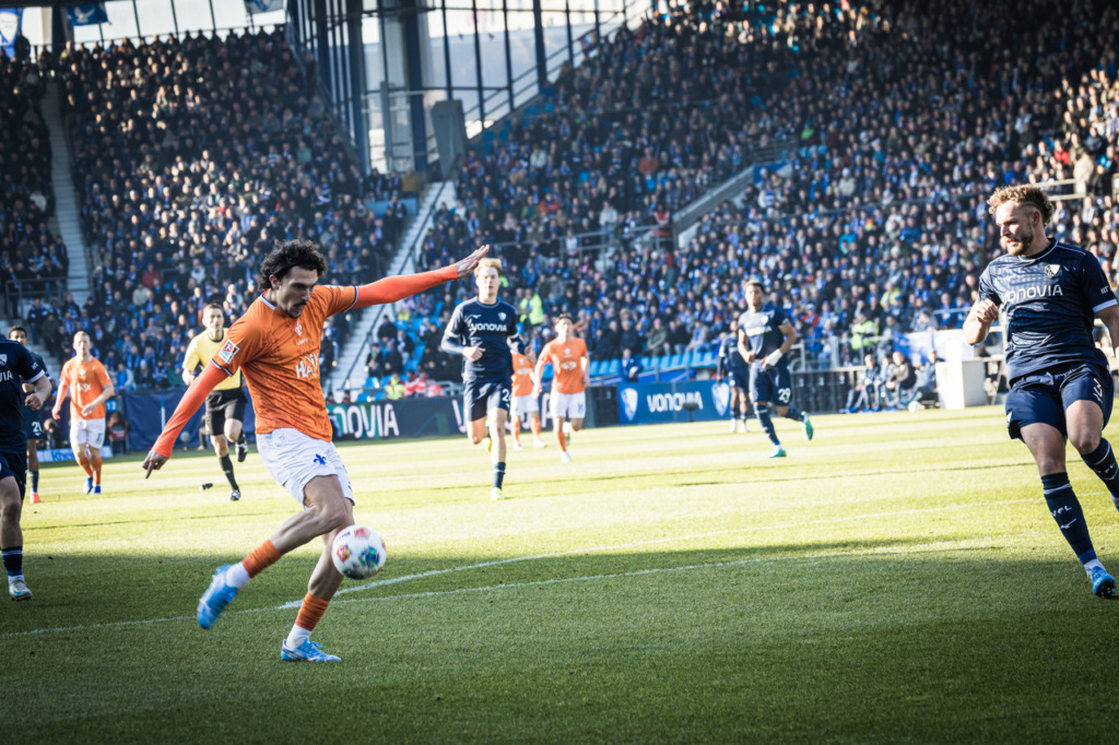 Fraser Hornby trifft zum 1:0 gegen den VfL Bochum.