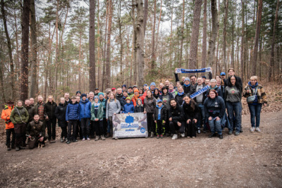 Ein voller Erfolg: 5. Baumpflanzaktion des SV 98 und Krombacher