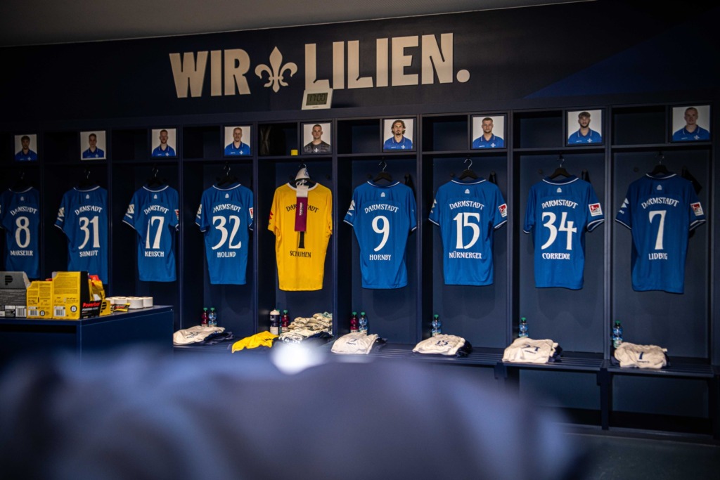 Heimkabine des SV Darmstadt 98 vor dem Heimspiel gegen Schalke 04