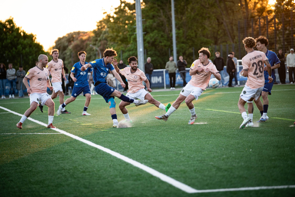 Luis Klappichs Abschluss findet den Weg durch die Gegenspieler