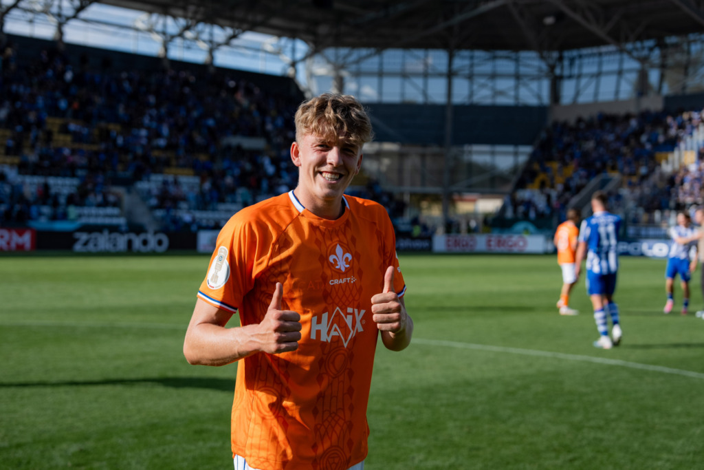 Daumen hoch von Nicolas Verkoojin in Jena